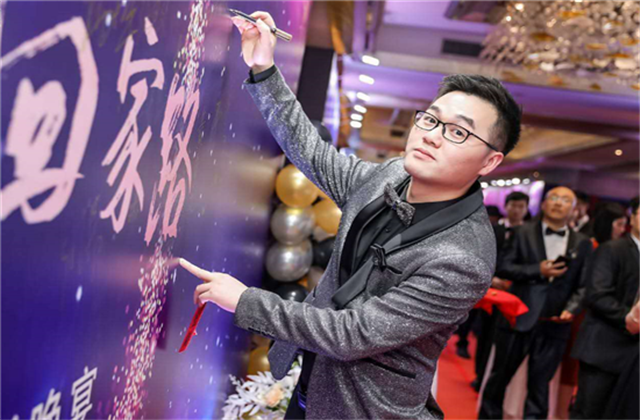 【高光“疫”事】勇敢逆行的特殊“网约车”——BJL平台90后，用信念打通生命运输线